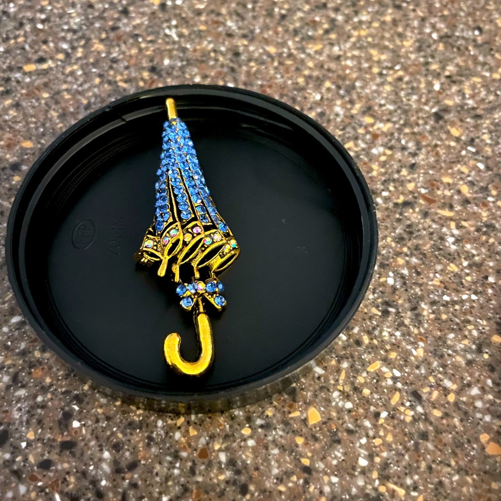 Vintage Rhinestone Umbrella Brooch 
$10 or bundle 3/$25